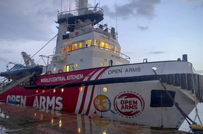  Δεύτερο κυπριακό πλοίο με ανθρωπιστική βοήθεια αναχωρεί για τη Γάζα