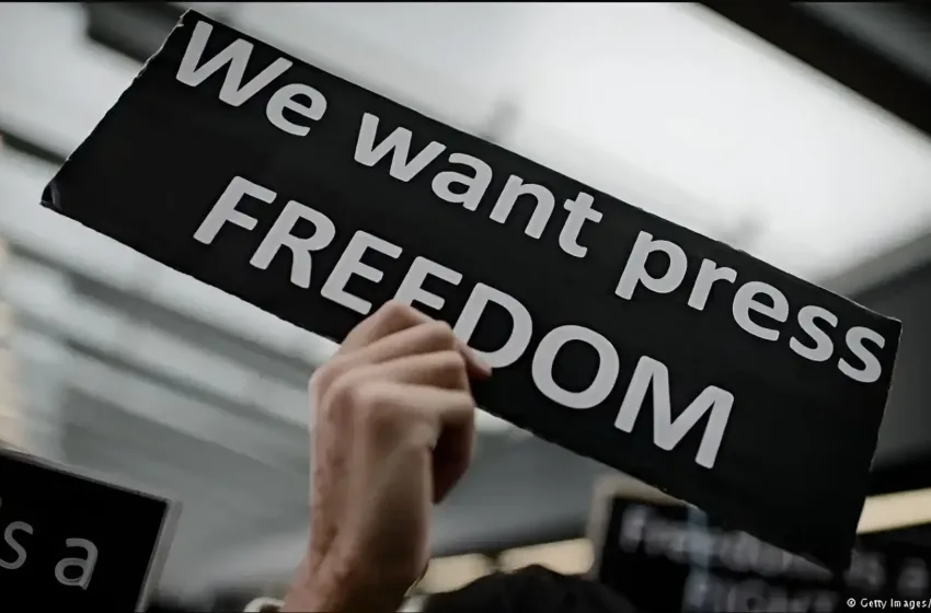  Politico: Νέα μέρα για την ελευθερία του Τύπου στην ΕΕ -Ο νέος νόμος που ψηφίστηκε