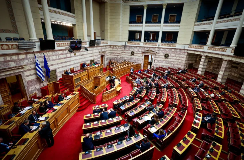  Στην Ολομέλεια της Βουλής το νομοσχέδιο του υπουργείου Υγείας για τη ρύθμιση επειγόντων ζητημάτων