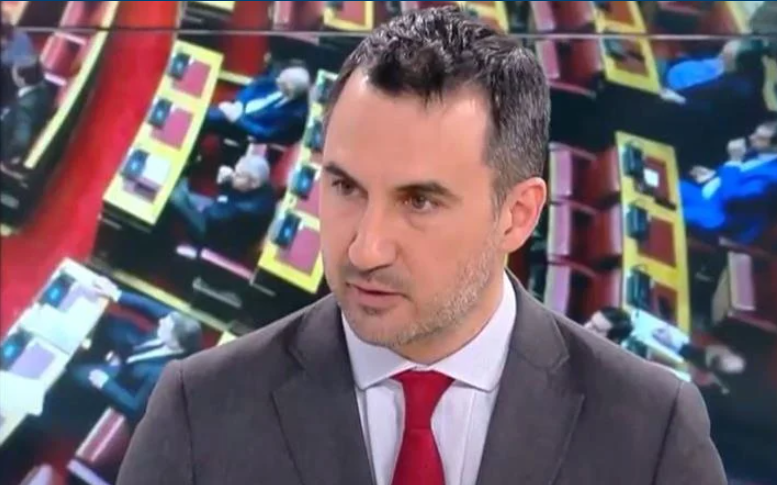  Χαρίτσης: Επιβεβλημένο το αντι-Μητσοτακικό μέτωπο – Μπορούσε να κάνει νωρίτερα αυτοκριτική ο Τσίπρας