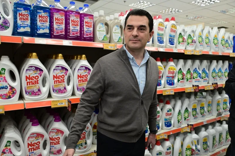  Αυτοψία Σκρέκα σε σούπερ μάρκετ -Σε ισχύ τα νέα μέτρα για την ακρίβεια