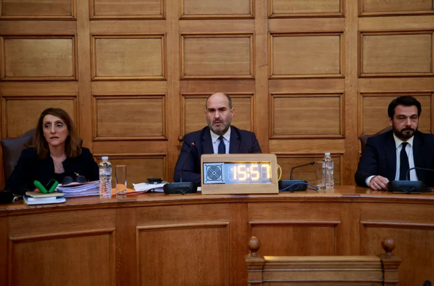  “Αντιδημοκρατική συμπεριφορά, τυμβωρυχία και ευτελισμό των κοινοβουλευτικών διαδικασιών” κατήγγειλε στη Κωνσταντοπούλου ο Τσαβδαρίδης