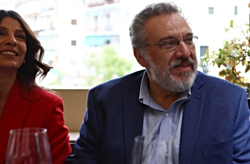  Παραιτείται ο Ηλιόπουλος, στη θέση του η Τσαπανίδου- Κύκλοι Τσίπρα επιβεβαιώνουν συνάντηση με Κασσελάκη