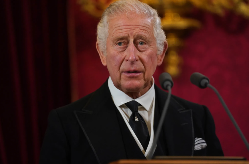  Ο βασιλιάς Καρόλος απευθύνεται στους βρετανούς- Το διάγγελμα εν μέσω φημών για τον διάδοχο