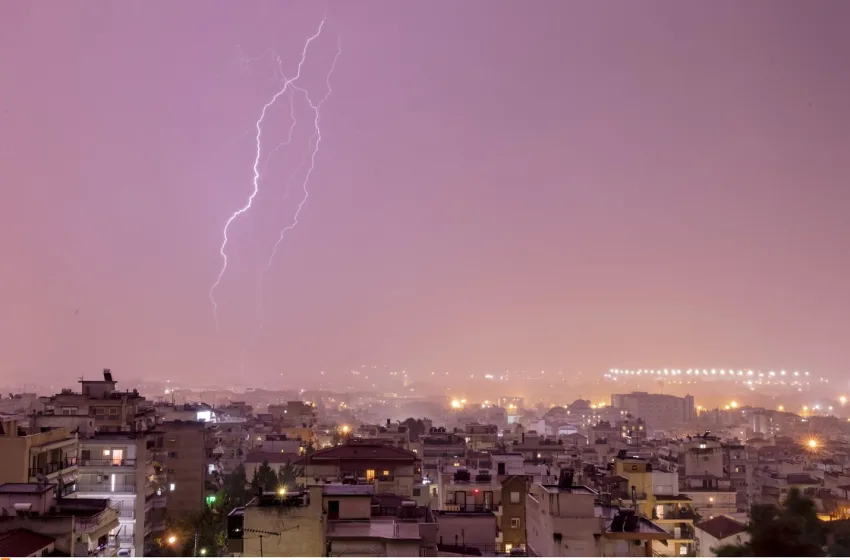  Κακοκαιρία Emil: Πότε πλήττει την Αττική- Έντονα φαινόμενα με μεγάλο αριθμό κεραυνών