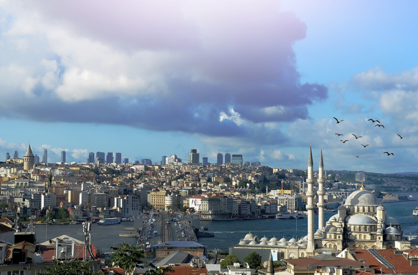  Σεισμός Κωνσταντινούπολη: Τι λένε οι ειδικοί για το φαινόμενο του ντόμινο και πώς επηρεάζει την Ελλάδα