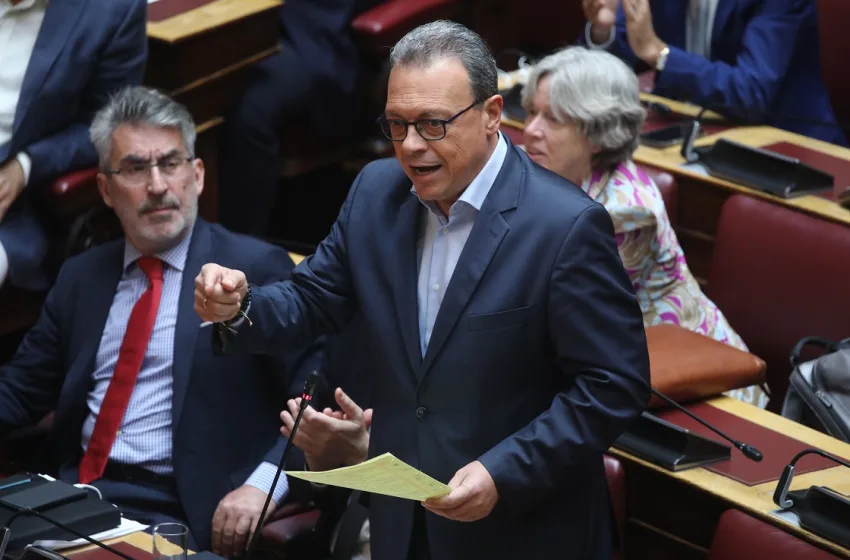  Σωκράτης Φάμελλος: “Ο πρωθυπουργός οφείλει να έλθει στην Βουλή και να απολογηθεί”