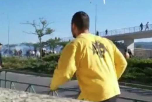  Επίθεση σε ανήλικο φίλο της ΑΕΚ στην Πάτρα – Τον χτύπησαν και του πήραν τη μπλούζα