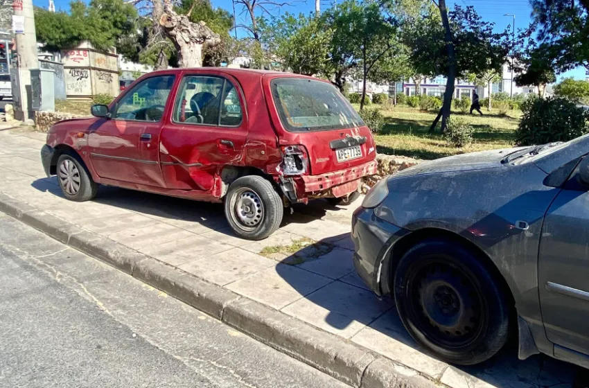 Άλιμος: Καραμπόλα με εννιά οχήματα και τρεις τραυματίες (εικόνες)