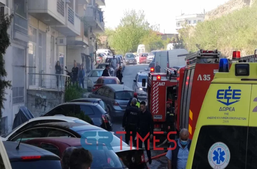  Θεσσαλονίκη- Φωτιά σε ισόγειο: Πέντε παιδιά και τρεις ενήλικες απεγκλώβισε η Πυροσβεστική