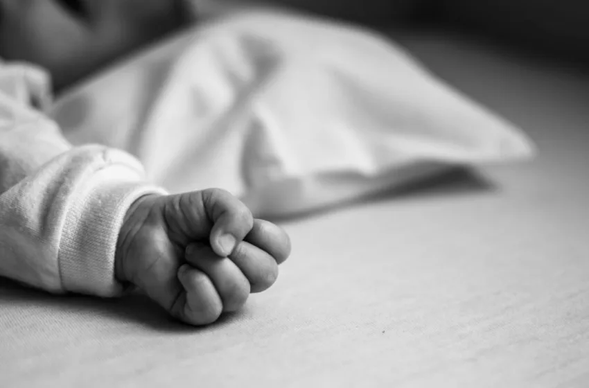  Νεκρό βρέφος πεταμένο στα σκουπίδια βρέθηκε στη Βραυρώνα- Συνελήφθησαν οι  γονείς