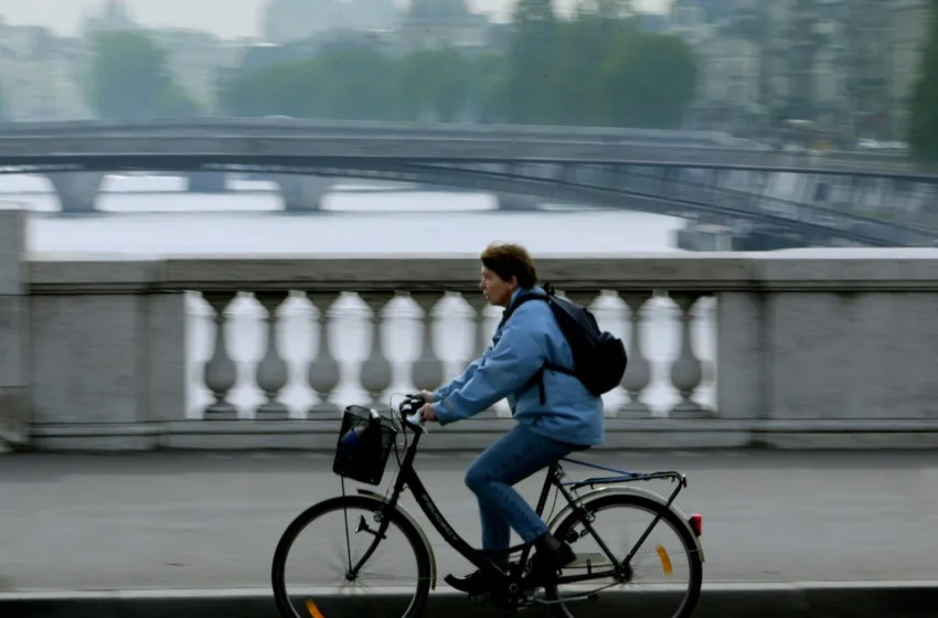  Παρίσι: Το ποδήλατο ξεπέρασε το αυτοκίνητο ως μέσο μετακίνησης 
