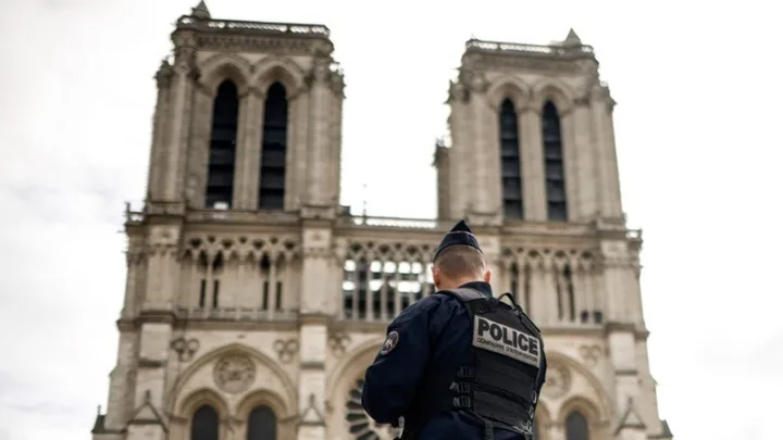  “Οχυρώνεται” το Παρίσι μετά από την απειλή του Ισλαμικού Κράτους