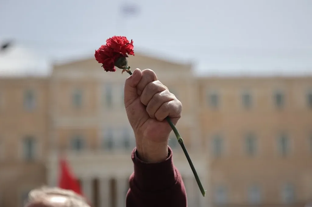 protomagia apergia gsee adedy