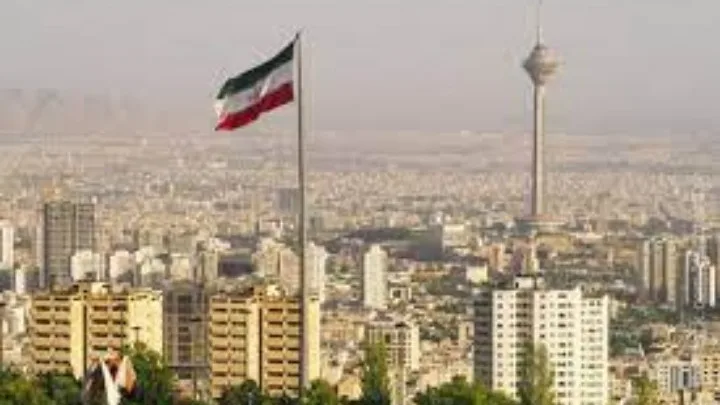  Ιράν: Η Δύση “όφειλε να εκτιμήσει την αυτοσυγκράτησή μας” απέναντι στο Ισραήλ