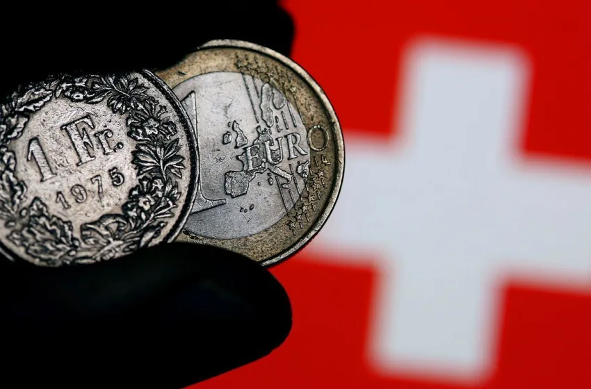  Παρέμβαση Μητσοτάκη ζητούν 200.000 δανειολήπτες με ελβετικό φράγκο- “Συνεχίζεται ο Γολγοθάς μας, μένουμε απροστάτευτοι”