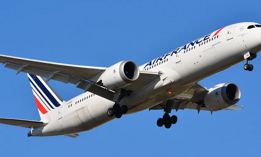  Λαχτάρησαν επιβάτες της Air France σε πτήση Παρίσι-Σιάτλ: Προσγειώθηκαν στον Καναδά γιατί υπερθερμάνθηκε η καμπίνα
