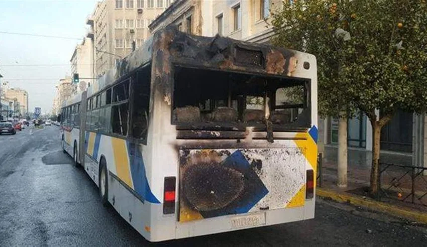  Έρευνα/Γιατί καίγονται τα λεωφορεία;-Ανησυχία από τα συνεχή περιστατικά-Κατασκευαστικά λάθη ή ελλιπής συντήρηση