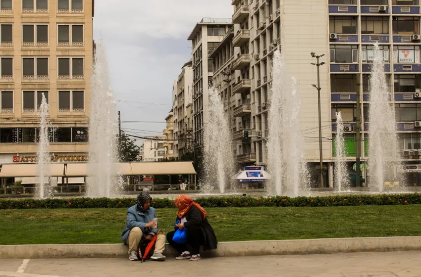  Ανατροπή με τον “καύσωνα”- Ξεκίνησε το παρατεταμένο νέφος αφρικανικής σκόνης