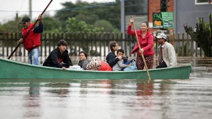  “Βιβλική” καταστροφή στη Βραζιλία: 57 νεκροί και 67 αγνοούμενοι από τις πλημμύρες (εικόνες)