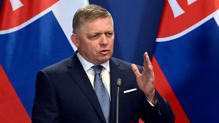  Σταθερή αλλά σοβαρή η κατάσταση του πρωθυπουργού της Σλοβακίας μετά την απόπειρα δολοφονίας του