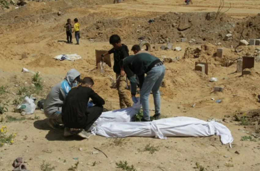  Γάζα:Βρέθηκε νέος ομαδικός τάφος στο νοσοκομείο Αλ Σίφα -Πάνω από 500 πτώματα σε 7 σημεία (σκληρές εικόνες, vid)