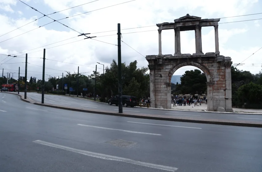  Πάσχα: Πόλη-φάντασμα η Αθήνα