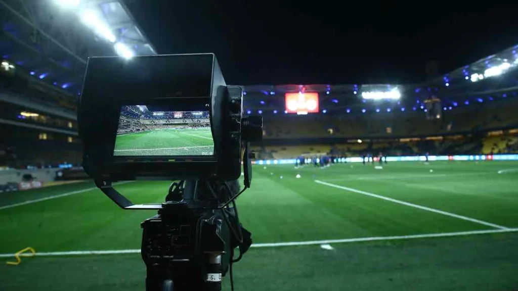 telikos conference league souites olympiacos epixeirimatis