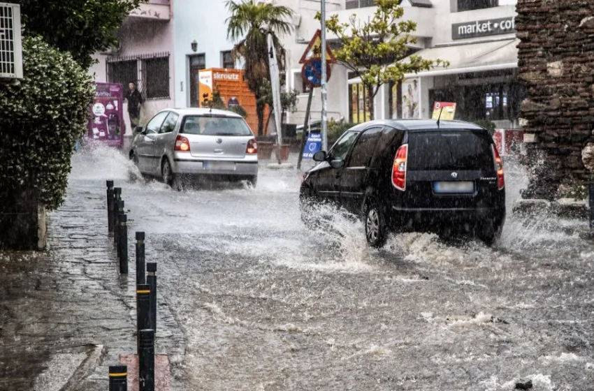  Καιρός: Πού αναμένονται καταιγίδες την Παρασκευή -Πότε έρχεται καύσωνας με 35άρια