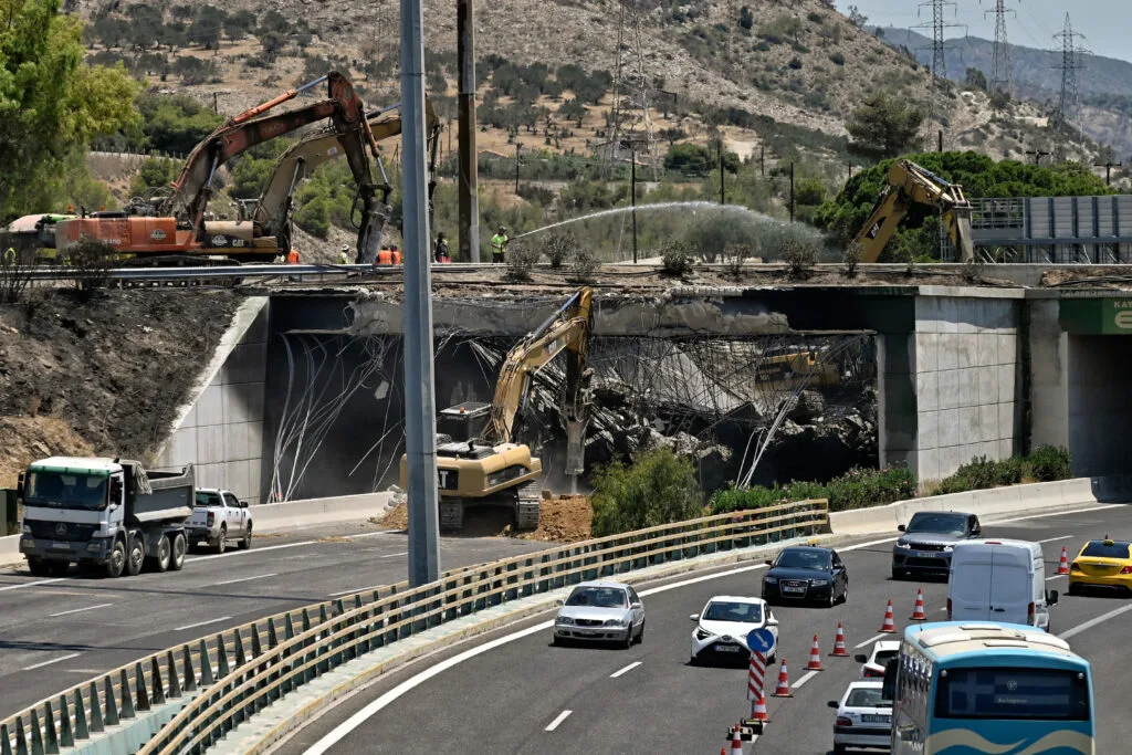 anatropi vitioforo korinthos gefyra jpg