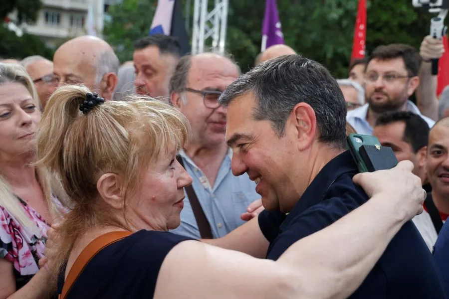 tsipras syntagmaaaaa jpg