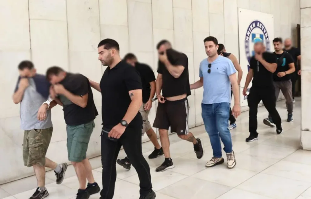 xoyligkans symploki poiniki dioksi