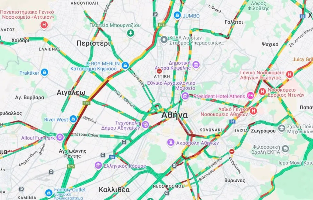 Στο "κόκκινο" ο Κηφισός - Τριπλή καραμπόλα στη Λένορμαν 2 kinisi karampola