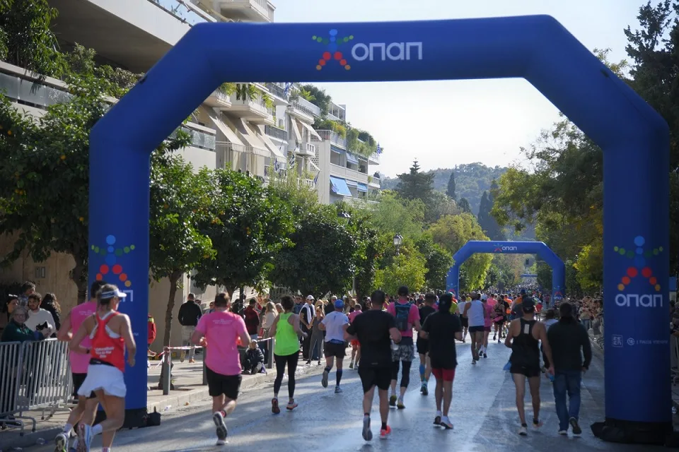 Ο 41ος Αυθεντικός Μαραθώνιος της Αθήνας μαγνήτισε τα βλέμματα του πλανήτη για ακόμα μια χρονιά – Δυναμική η παρουσία του ΟΠΑΠ ως Μεγάλου Χορηγού της διοργάνωσης για 14η χρονιά 22 3 5 jpg