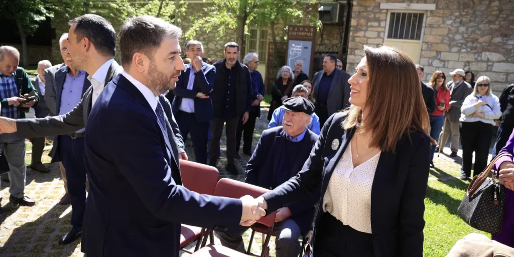 androulakis nikos kassimati nina.jpg