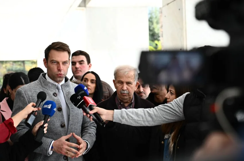  Στον Άρειο Πάγο ο Κασσελάκης-Κατέθεσε το καταστατικό του Κινήματος Δημοκρατίας