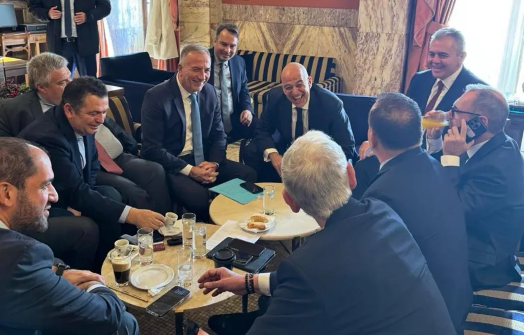 dendias vouleutes neas dimokratias vouli pigadaki