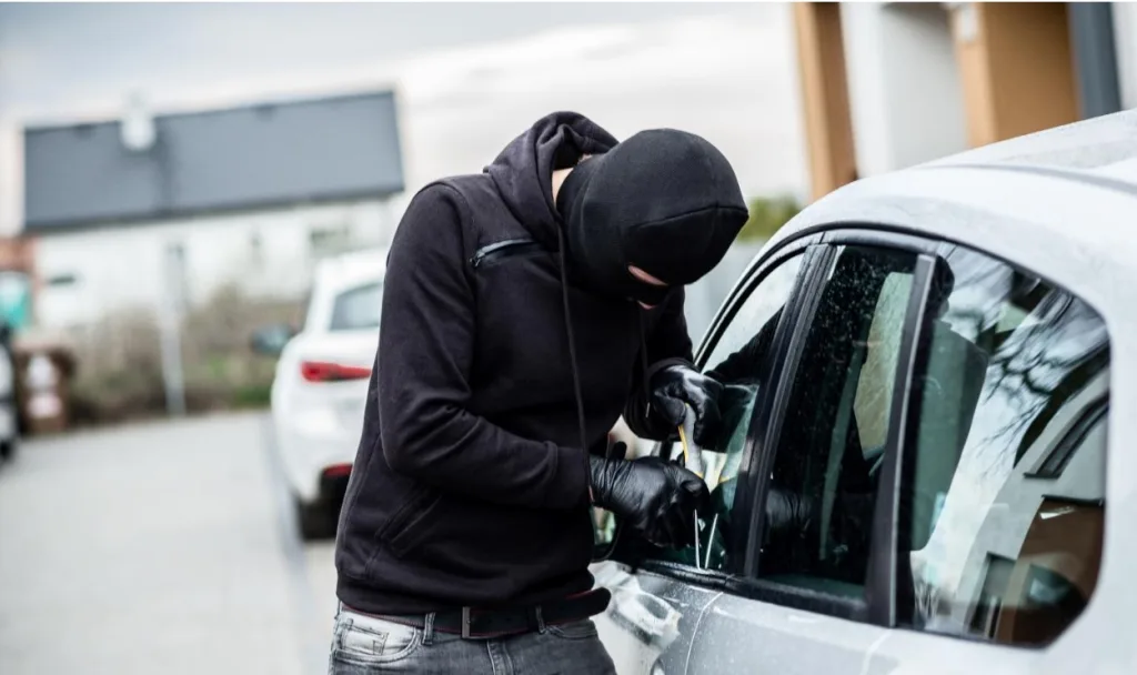 Τι θα κάναμε χωρίς τη δουλειά ως κοινωνική επιταγή που οργανώνει τη ζωή μας; Το σενάριο ίσως είναι πιο κοντά απ' ότι νομίζουμε 6 kleftis autokinito