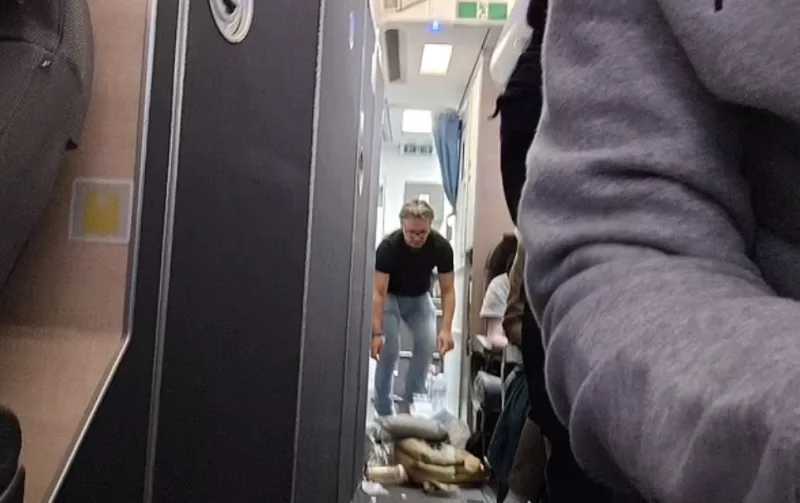  Στιγμές τρόμου για 245 επιβάτες της Scandinavian Airlines – Ισχυρές αναταράξεις προκάλεσαν πανικό