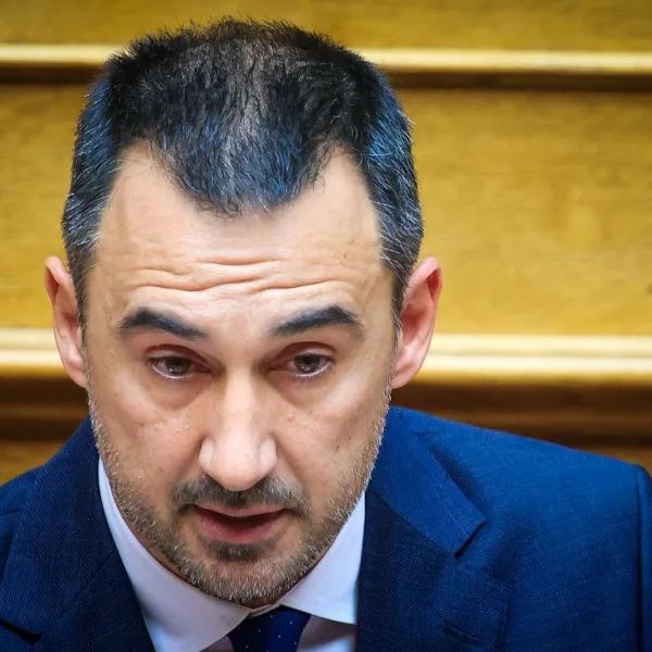 Χαρίτσης για Τσίπρα: Είδα μια προσπάθεια να εμφανιστεί “πέρα και…