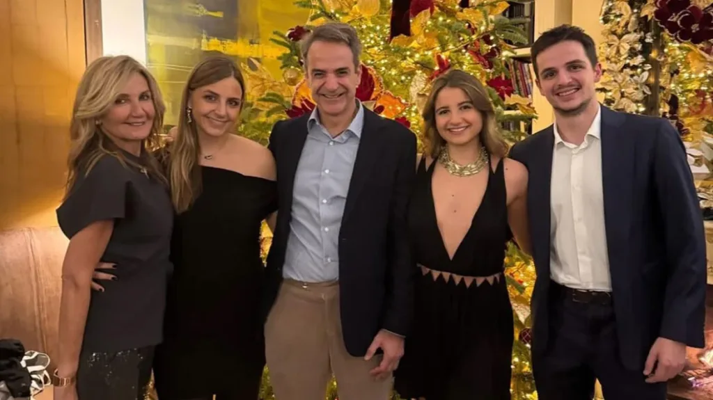 mitsotakis oikogeneia fotografia