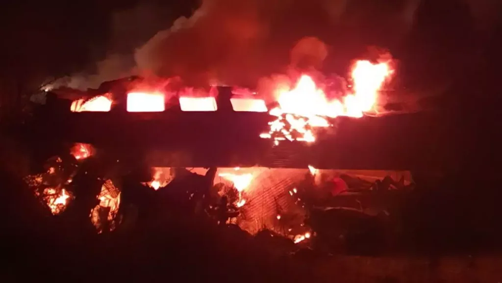 Η Ελλάδα "πάγωσε" το ξημέρωμα-Τρία χρόνια μετά τα Τέμπη η Δικαιοσύνη εξακολουθεί να είναι "παγωμένη" 12 tempi 19 1200x676 1