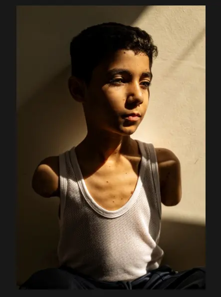 World Press Photo 2025: Η ζωή του 9χρονου Παλαιστίνιου Μαχμούντ... και το όνειρό του 2 1 40 png