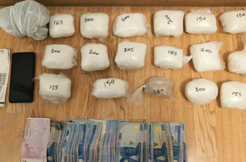  Χειροπέδες σε 28χρονο στο Ελ. Βενιζέλος – Είχε 2,8 κιλά κοκαΐνη σε σακούλες με γαρίδες