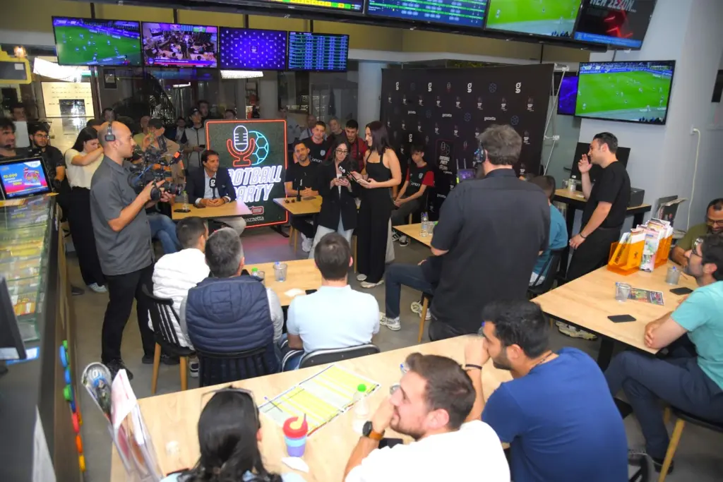 Χάρης Κοπιτσής και Γιώργος Λιβάνης στο pre-game show του Πάμε Στοίχημα Football Party by Gazzetta 4 2 34 1