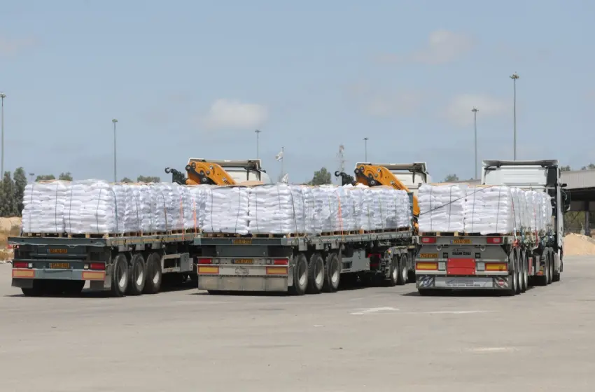  Γάζα: Εννέα φορτηγά με ανθρωπιστική βοήθεια εισήλθαν στον παλαιστινιακό θύλακα – “Σταγόνα στον ωκεανό”, λέει ο ΟΗΕ