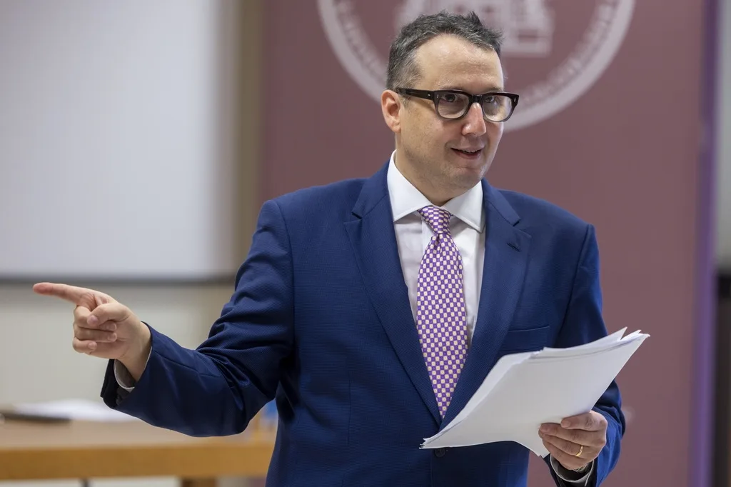 Ρεπορτάζ-libre: "Υπάρχει εξωδικαστικός συμβιβασμός που δεν υπογράφηκε"-Αποκαλύψεις του νομικού συμβούλου της Μονής Αγ. Αικατερίνης 9 aristotelis jpg