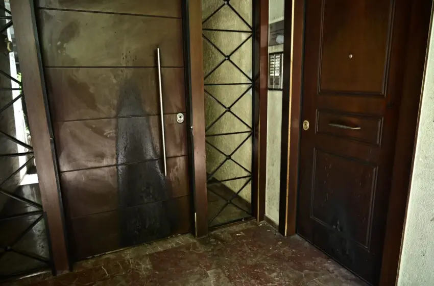  ΕΔΟΑΣΑΑΜ: Επίθεση με γκαζάκια στο σπίτι του πρώην προέδρου, Χρήστου Παπαδημητρίου