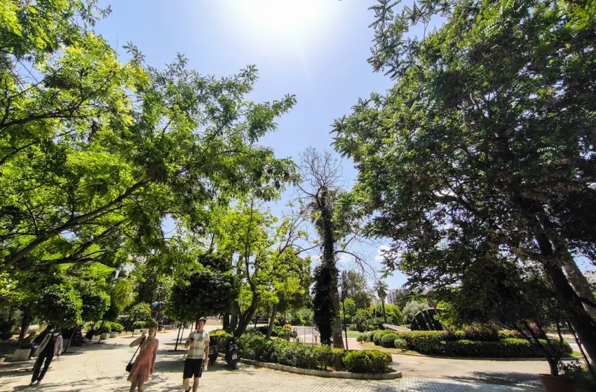  33αρια και βροχές το απόγευμα στα ορεινά- Ο καιρός τις επόμενες μέρες