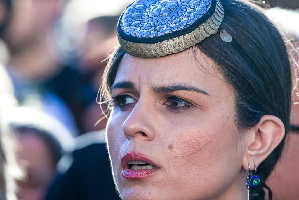 Σύνταγμα: Συγκλόνισαν οι Εύζωνες με ποντιακές φορεσιές στην αλλαγή φρουράς (φωτο) 7 pontia